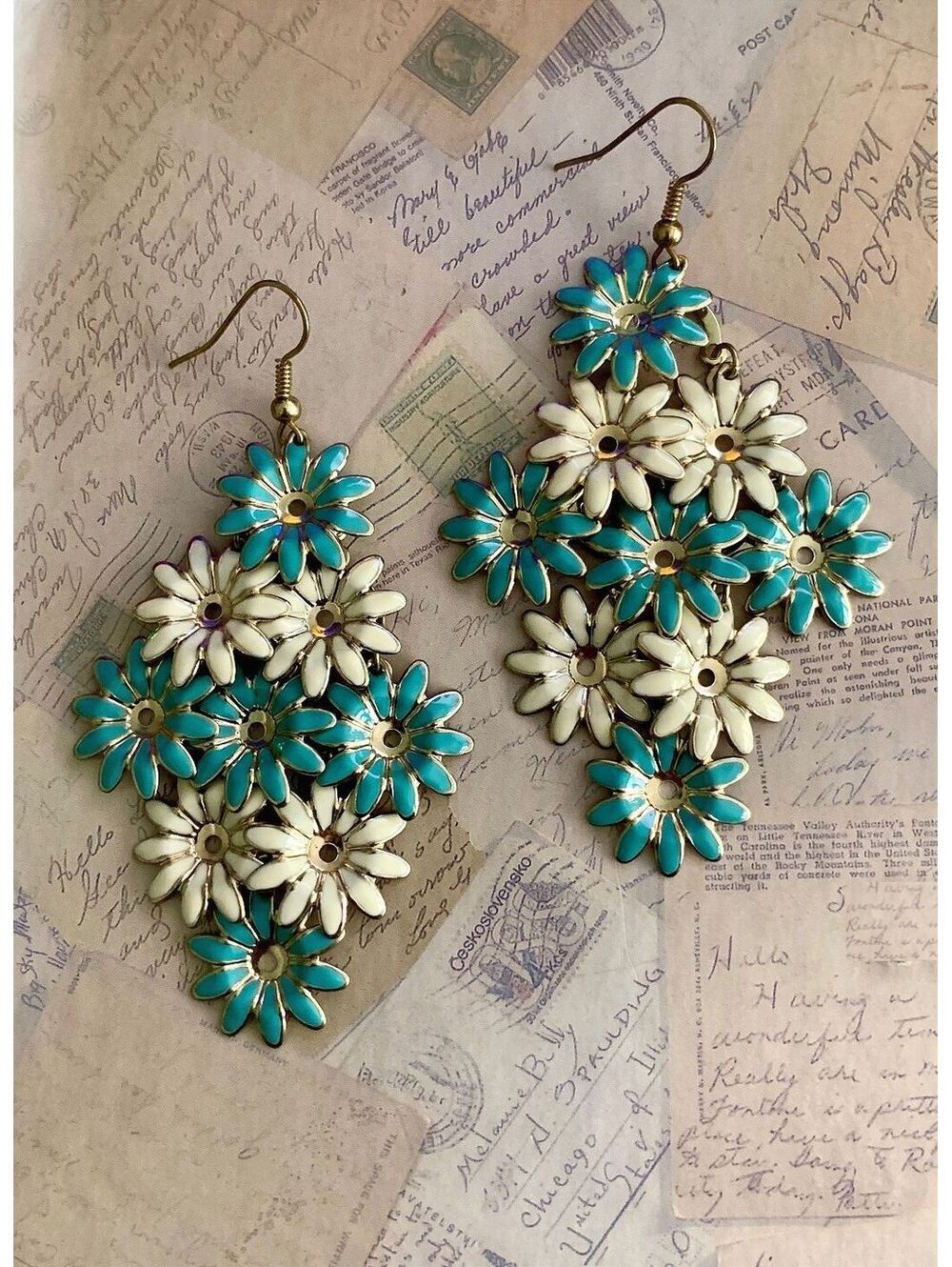 Vintage Chic Floral Cluster Drop Earrings in Gold and Turquoise